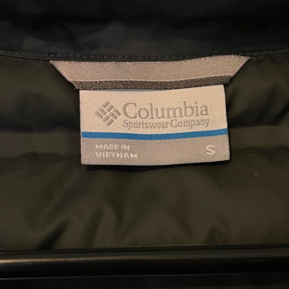 Columbia Puffer Vest- Size Small. Sage Green Women’s/Ladies Outdoor Winter - Picture 3 of 8